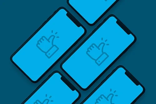 Smartphones mit blauen Gefällt-Mir-Daumen Smartphones mit blauen Gefällt-Mir-Daumen