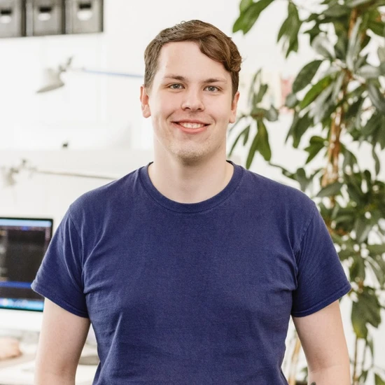 Justin Carstensen Porträtfoto von HOCHZWEI-Mitarbeiter Justin Carstensen